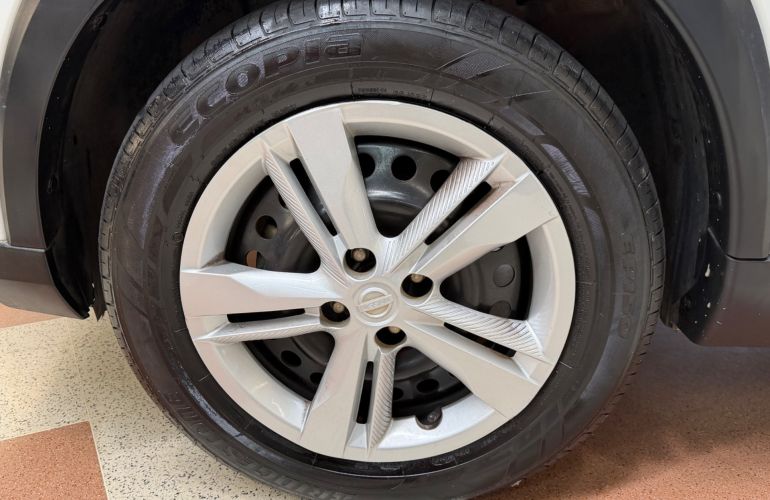 Nissan Kicks 1.6 16V S Direct - Foto #3