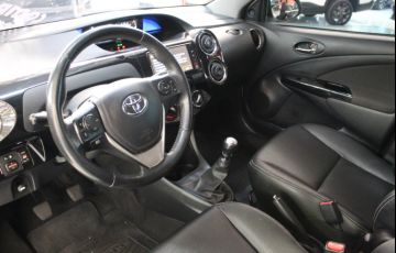 Toyota Etios Cross 1.5 16v - Foto #4