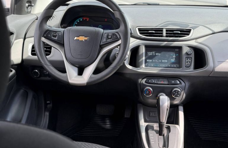 Chevrolet Onix 1.4 MPFi LT 8v - Foto #5