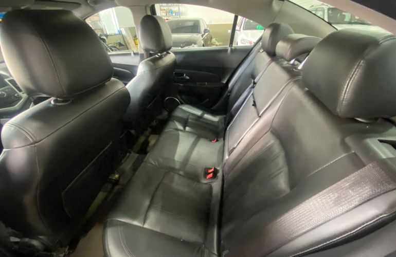 Chevrolet Cruze 1.8 LT 16V Flex 4p Automático - Foto #9