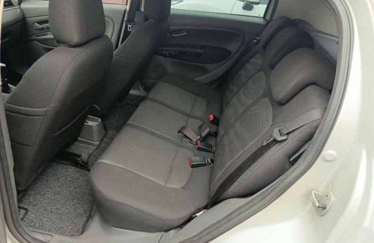 Fiat Punto ELX 1.4 (Flex) - Foto #5
