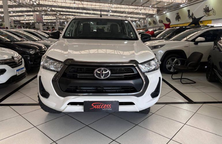 Toyota Hilux 2.8 D-4d Turbo CD Power Pack 4x4 - Foto #3