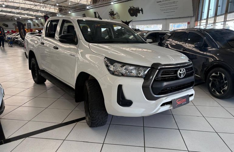 Toyota Hilux 2.8 D-4d Turbo CD Power Pack 4x4 - Foto #4