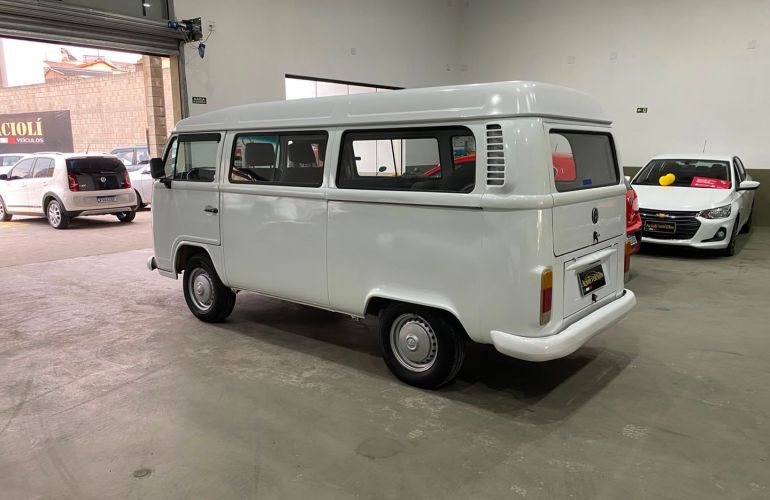 Volkswagen Kombi 1.6 Furgão 8V Gasolina 3p Manual - Foto #5