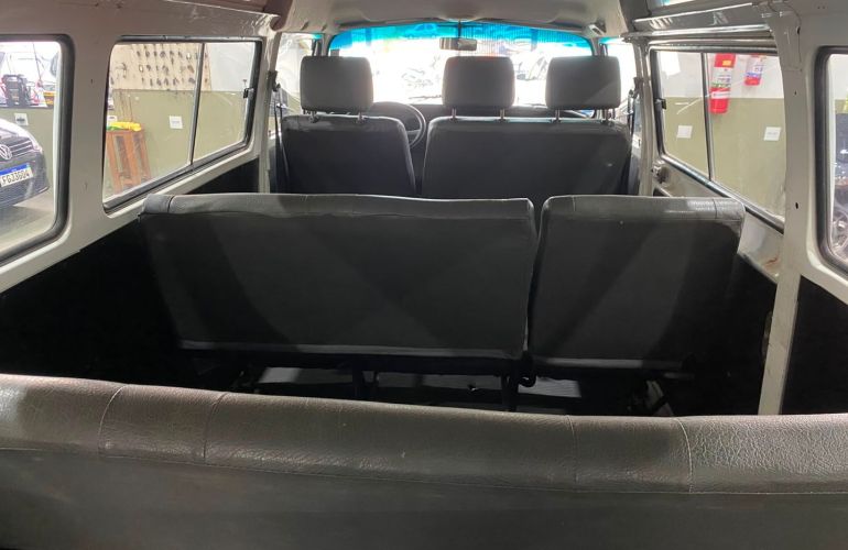 Volkswagen Kombi 1.6 Furgão 8V Gasolina 3p Manual - Foto #7