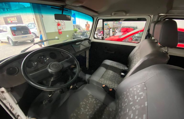 Volkswagen Kombi 1.6 Furgão 8V Gasolina 3p Manual - Foto #8