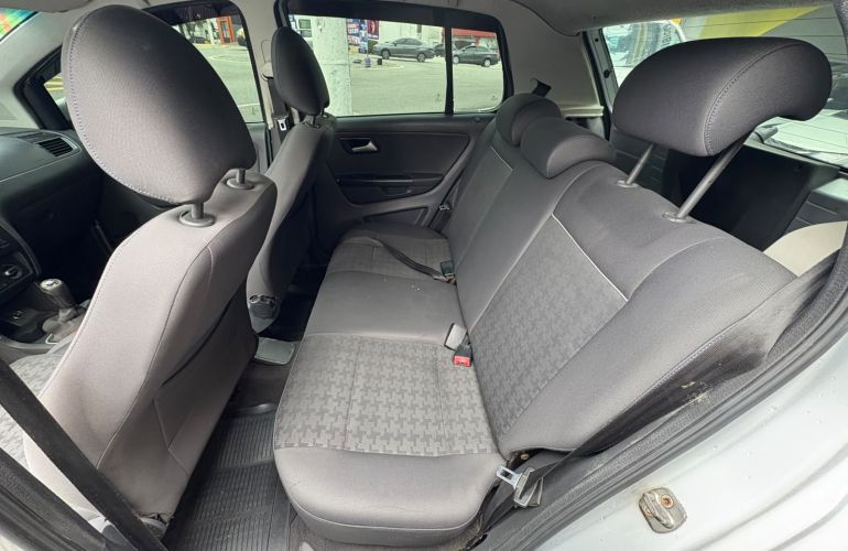 Volkswagen Fox 1.6 Mi Prime 8v - Foto #9