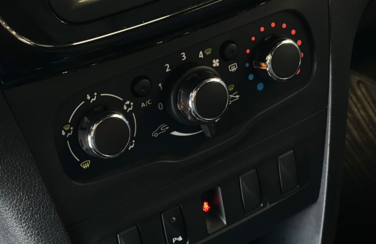 Renault Logan 1.0 12v Sce Zen - Foto #8