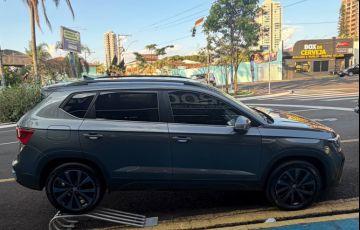 Volkswagen Taos 250 TSi Comfortline - Foto #4