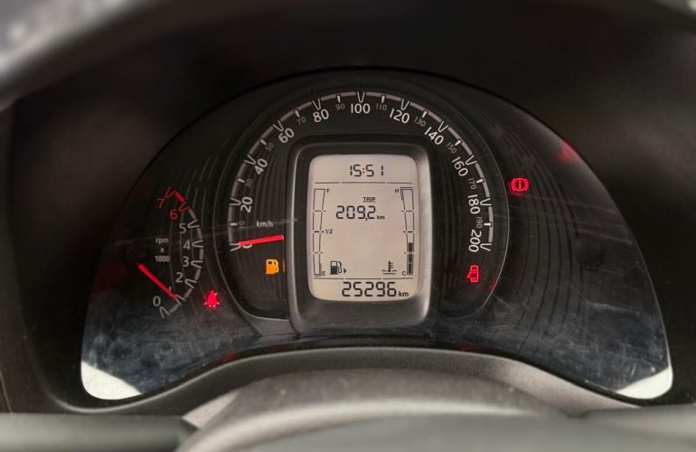 Fiat Mobi 1.0 8V Evo Like - Foto #4