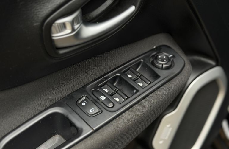 Jeep Renegade 1.8 16v - Foto #10