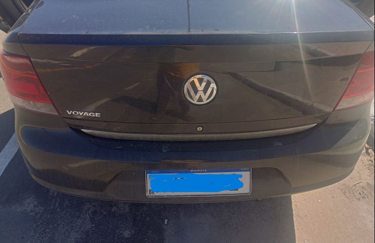 Volkswagen Voyage 1.0 Total Flex - Foto #2