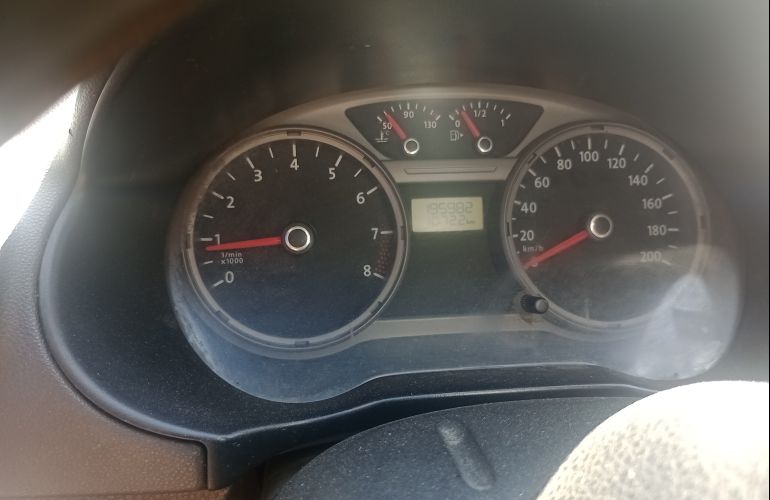 Volkswagen Voyage 1.0 Total Flex - Foto #9