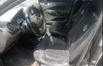 Volkswagen Voyage 1.0 Total Flex - Foto #10