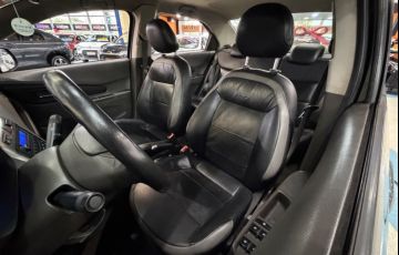 Chevrolet Cobalt 1.4 MPFi LTZ 8v - Foto #8