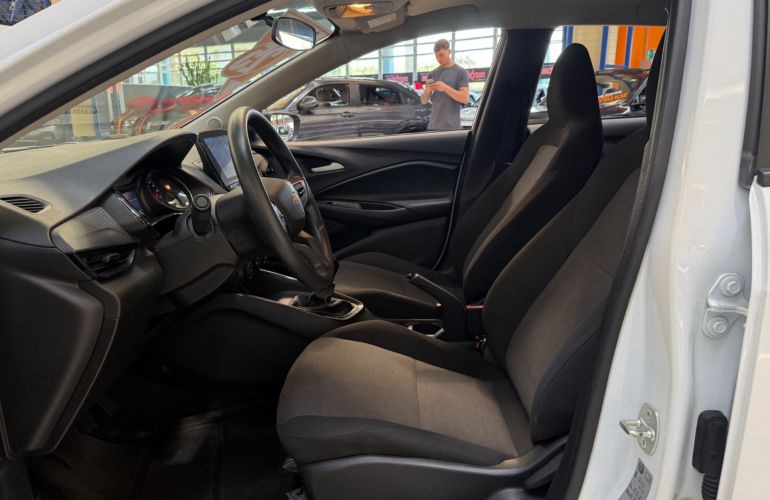 Chevrolet Onix 1.0 - Foto #10