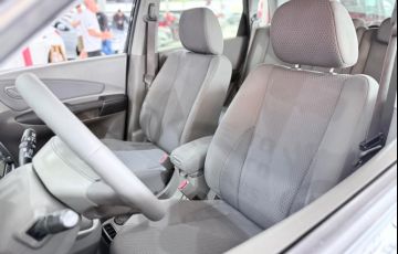 Hyundai Tucson 2.0 GL 2WD 16v - Foto #8