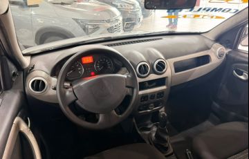 Renault Sandero 1.0 Expression 16v - Foto #10