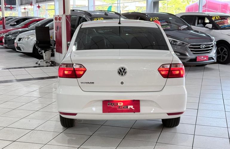 Volkswagen Voyage 1.0 12v MPi Totalflex - Foto #5