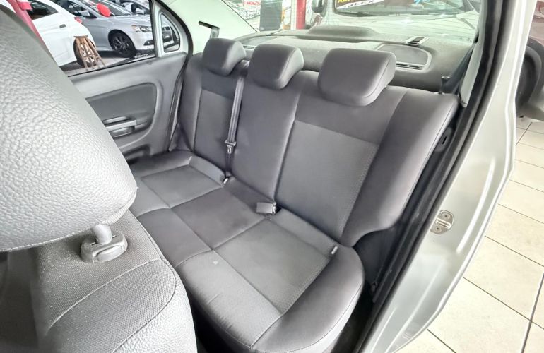 Volkswagen Voyage 1.0 12v MPi Totalflex - Foto #8