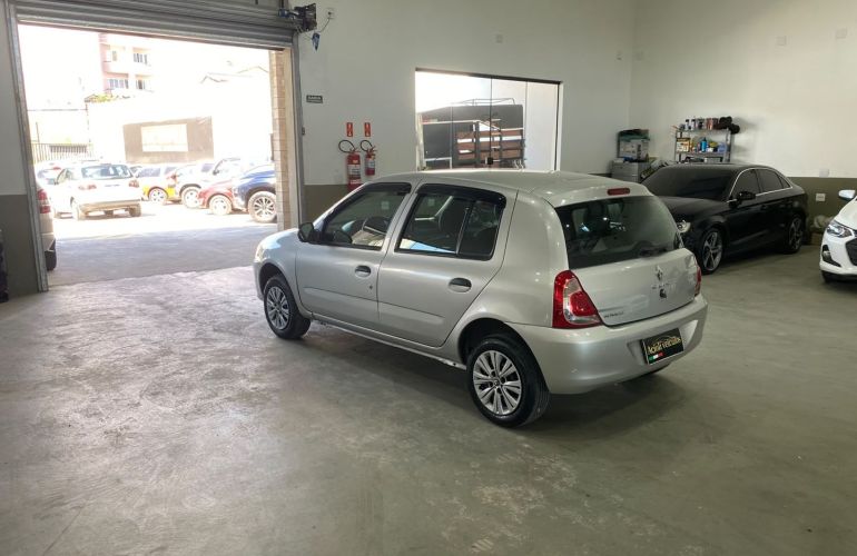 Renault Clio 1.0 Expression 16V Flex 4p Manual - Foto #2