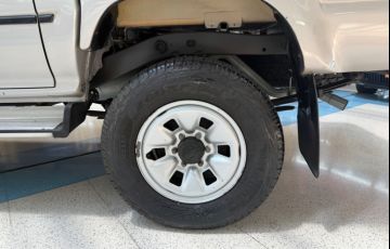 Toyota Hilux 2.8 Dlx 4x4 CD 8v - Foto #3
