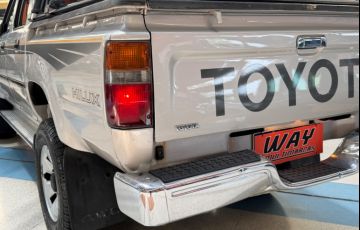 Toyota Hilux 2.8 Dlx 4x4 CD 8v - Foto #8
