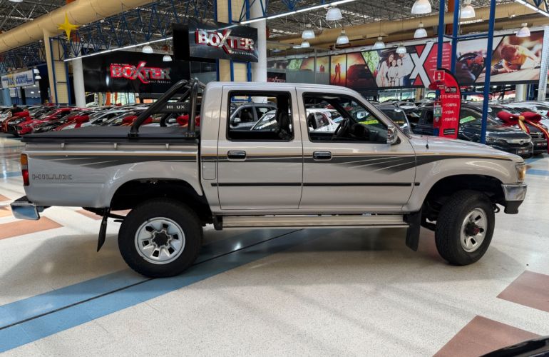 Toyota Hilux 2.8 Dlx 4x4 CD 8v - Foto #10