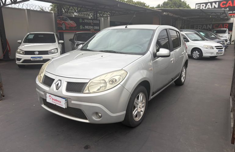 Renault Sandero 1.6 Privilege 8v - Foto #3
