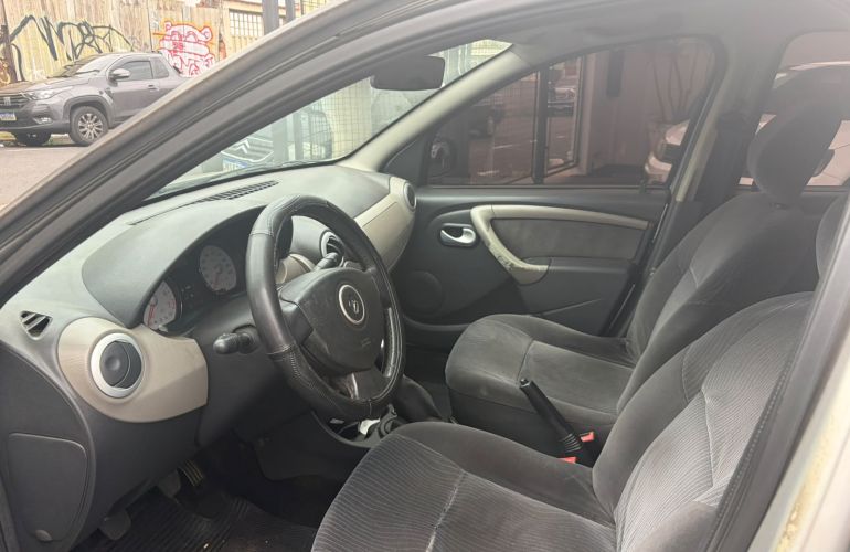 Renault Sandero 1.6 Privilege 8v - Foto #9