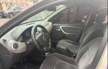 Renault Sandero 1.6 Privilege 8v - Foto #9