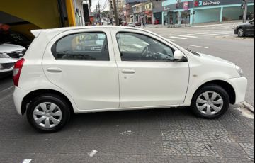 Toyota Etios 1.3 X 16v - Foto #5