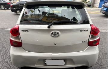 Toyota Etios 1.3 X 16v - Foto #6