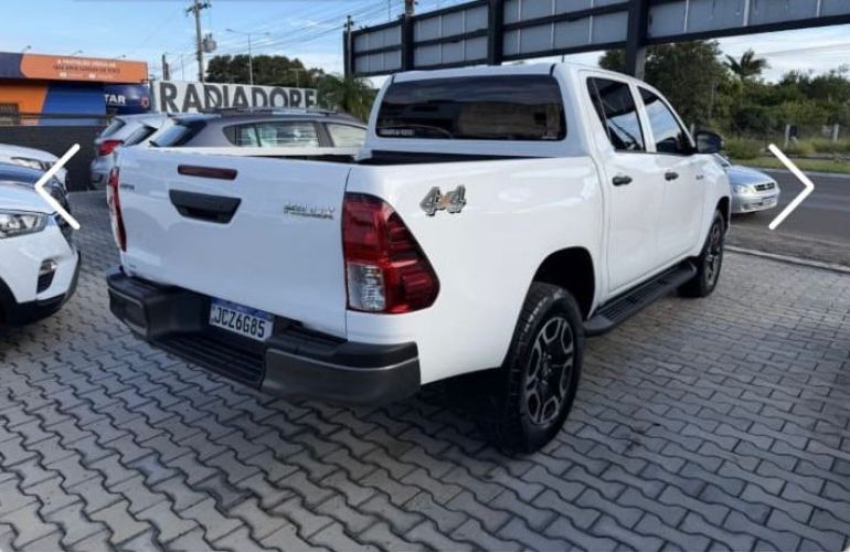 Toyota Hilux 2.8 TDI CD STD Power Pack 4x4 4wd (Aut) - Foto #4