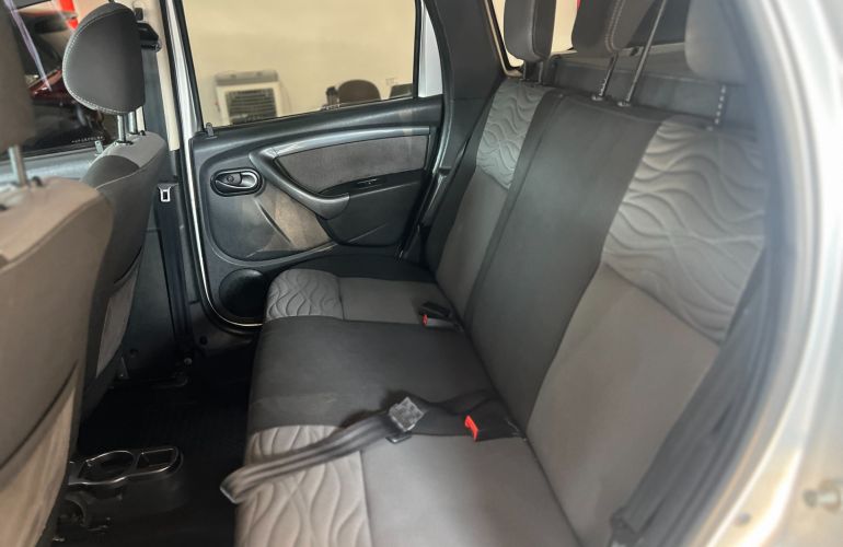 Renault Duster 1.6 Dynamique 4x2 16v - Foto #8