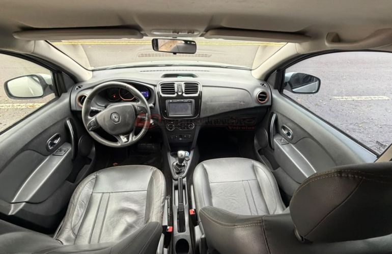 Renault Sandero 1.6 Stepway 8v - Foto #9