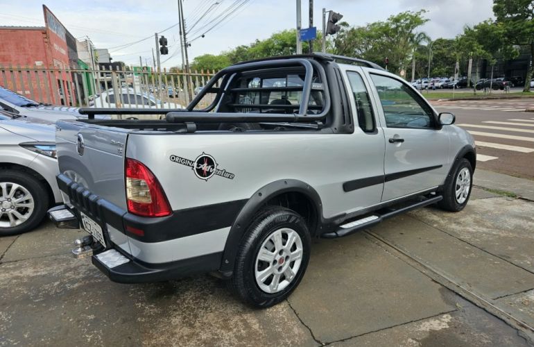 Fiat Strada Adventure 1.8 8V (Cabine Estendida) - Foto #2