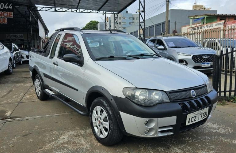 Fiat Strada Adventure 1.8 8V (Cabine Estendida) - Foto #4
