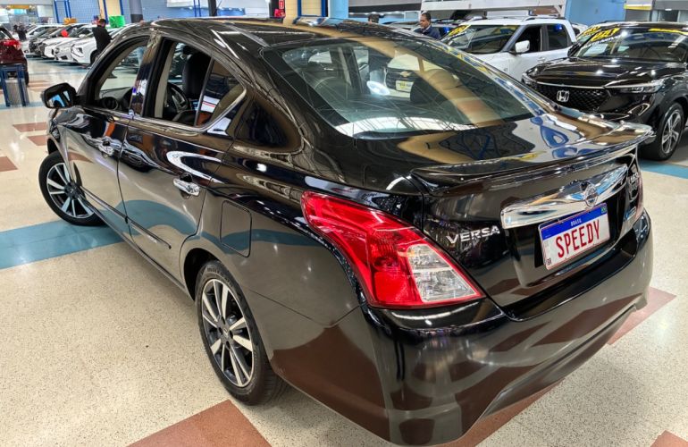 Nissan Versa 1.6 16V Unique - Foto #6