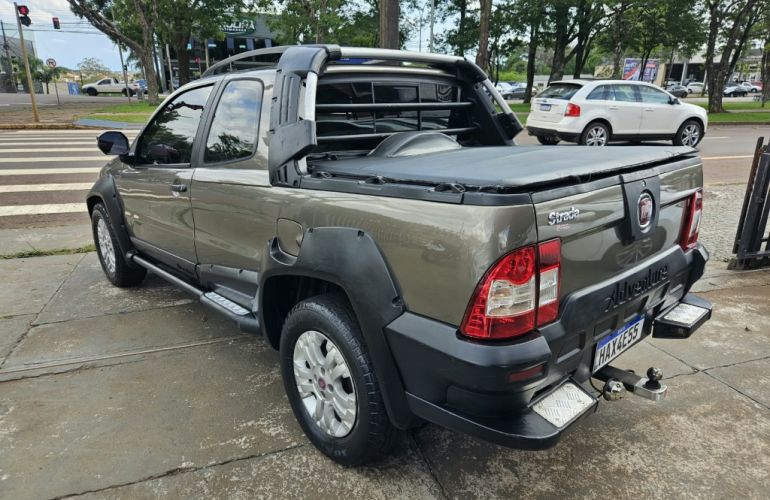 Fiat Strada Adventure Locker 1.8 8V (Flex) (Cabine Dupla) - Foto #4