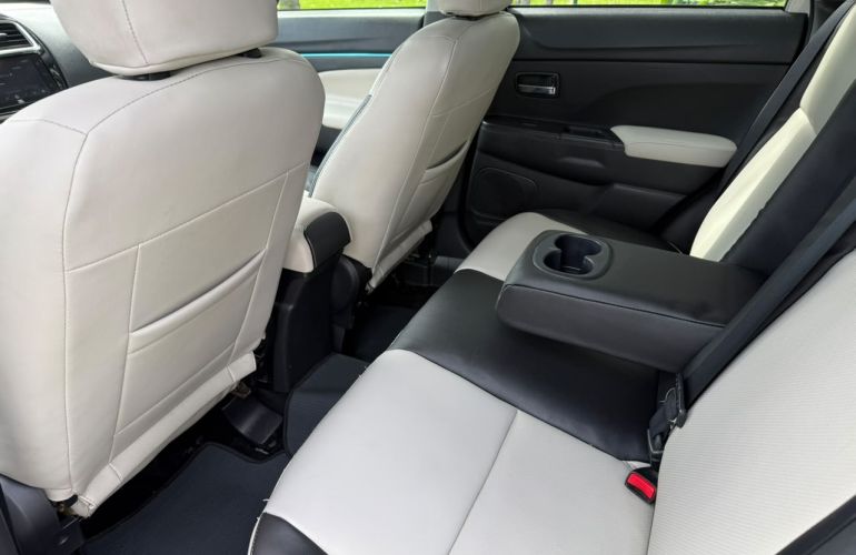 Mitsubishi Outlander Sport 2.0 GLS (Aut) - Foto #8