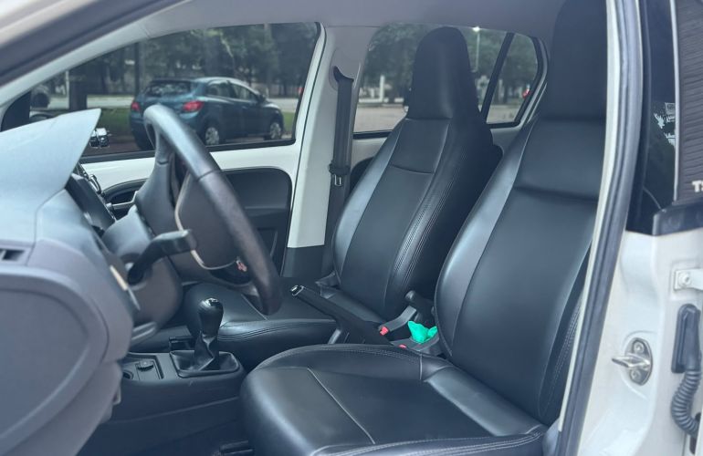 Volkswagen Up 1.0 TSi Move Up 12v - Foto #10