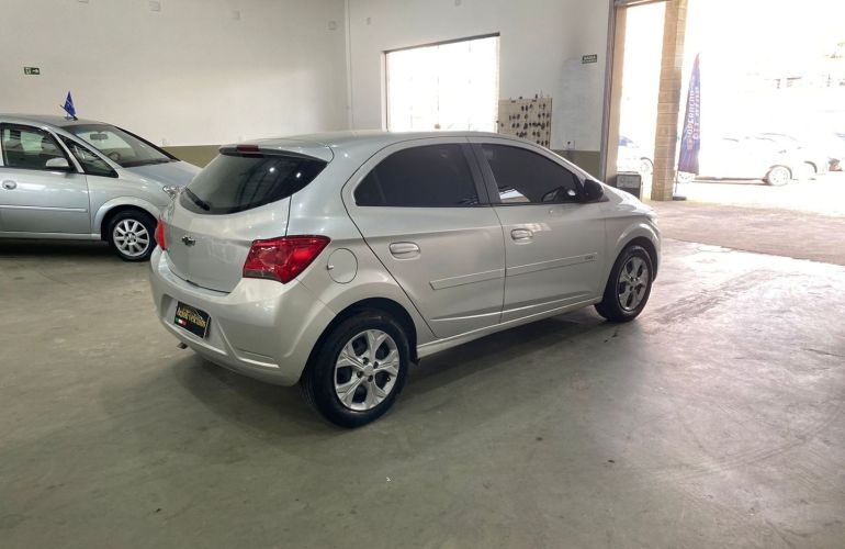 Chevrolet Onix 1.0 Flex Manual - Foto #2