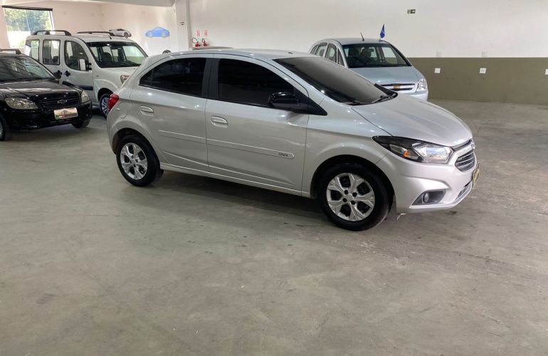 Chevrolet Onix 1.0 Flex Manual - Foto #5