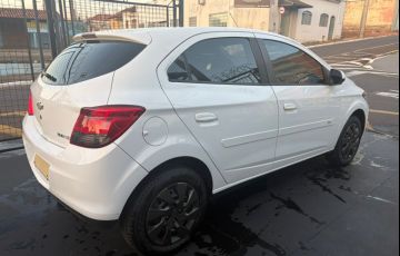 Chevrolet Onix 1.4 MPFi LT 8v - Foto #3