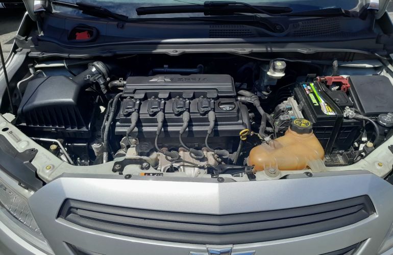 Chevrolet Onix 1.0 MPFi LS 8v - Foto #3