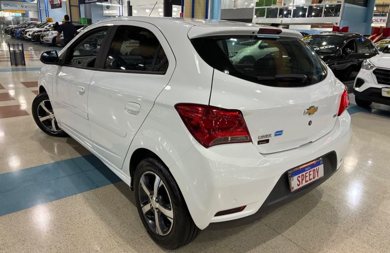 Chevrolet Onix 1.4 MPFi LTZ 8v - Foto #7