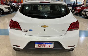 Chevrolet Onix 1.4 MPFi LTZ 8v - Foto #8