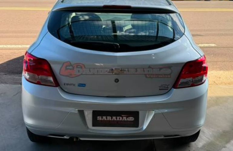 Chevrolet Onix 1.0 MPFi Joy 8v - Foto #6