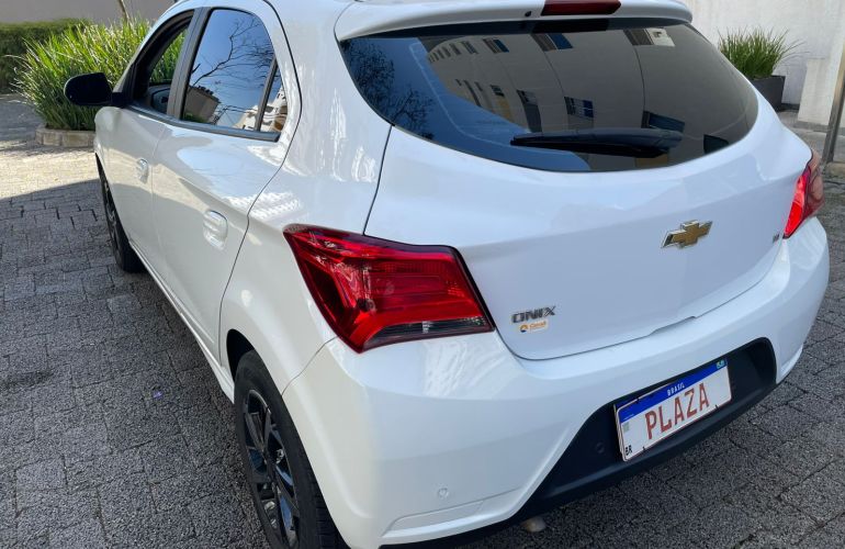 Chevrolet Onix 1.4 MPFi LT 8v - Foto #7